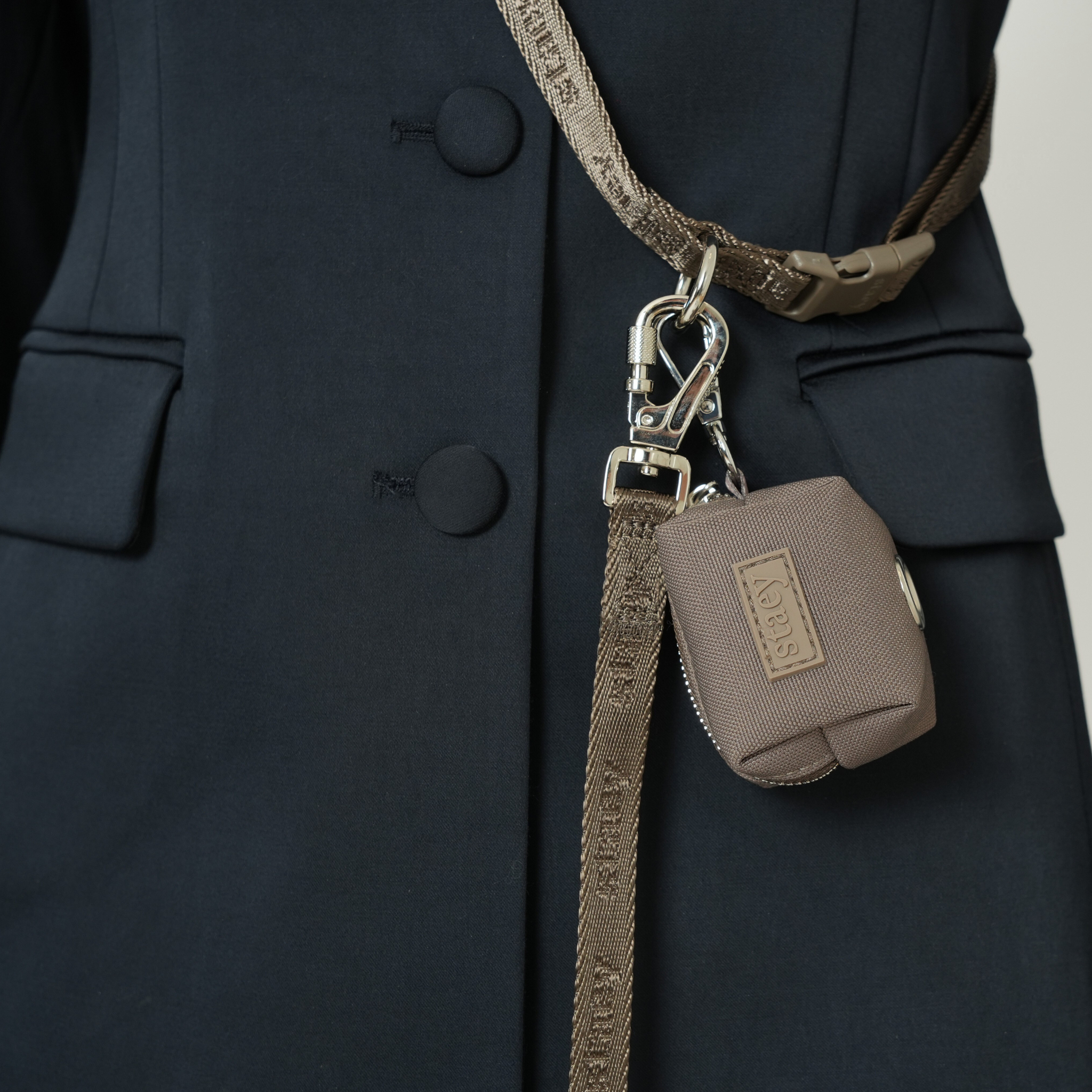 Hands-Free Dog Leash – Taupe