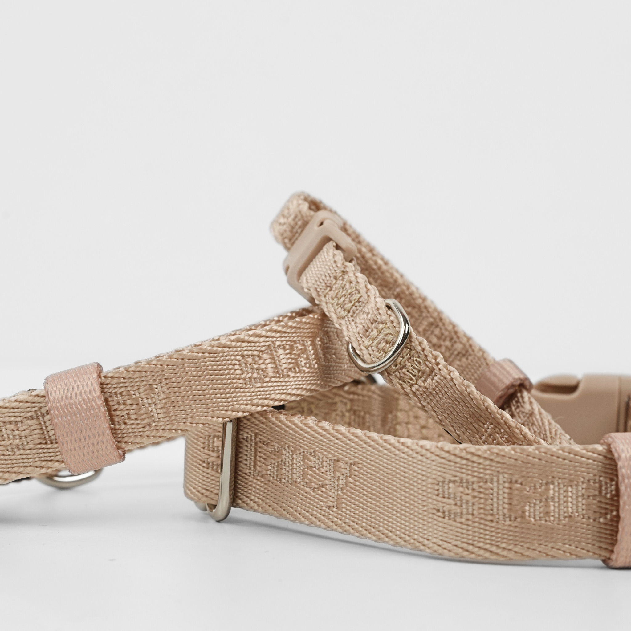Elma Strap Collar | Light Rose