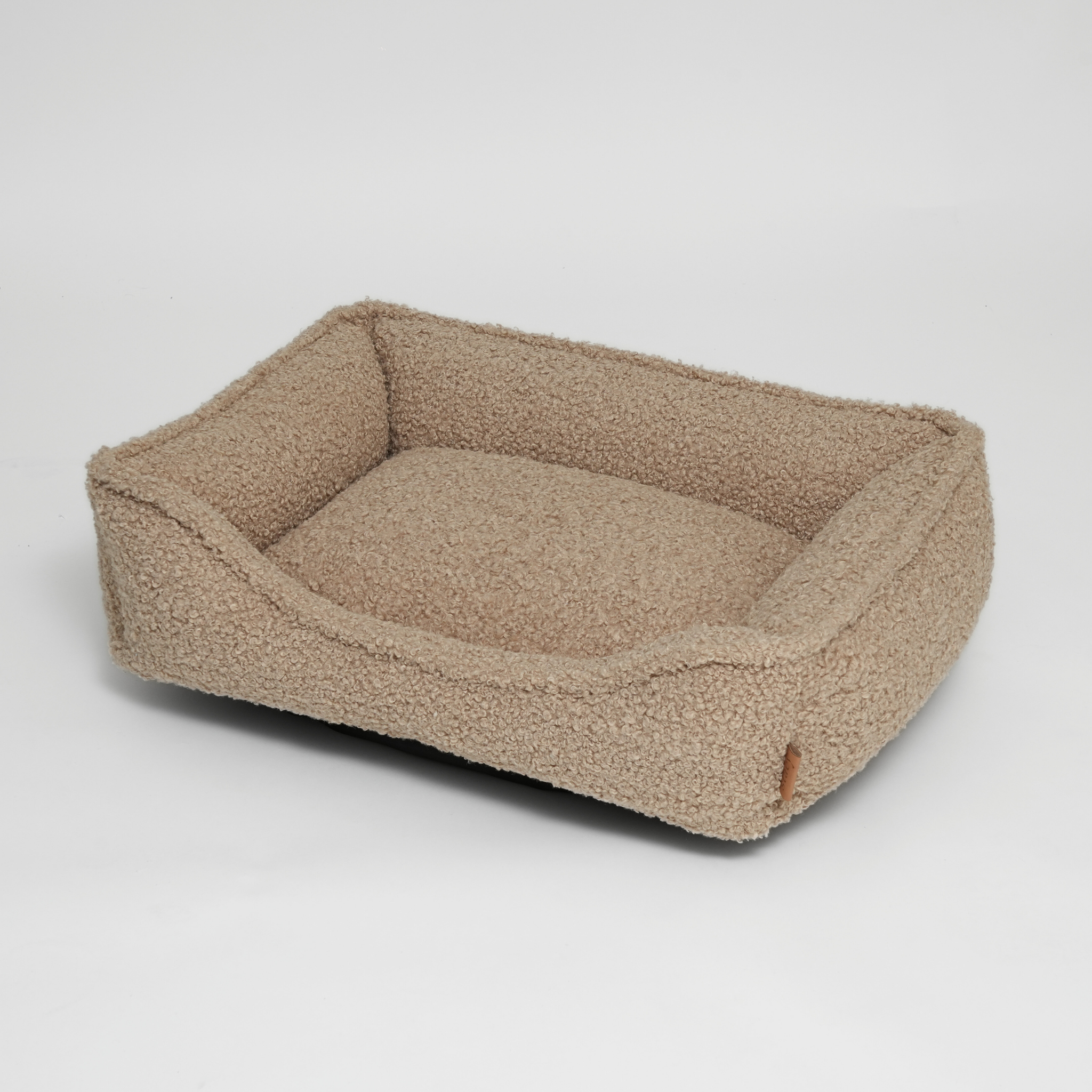 Tora Dog Bed | Sand Curly