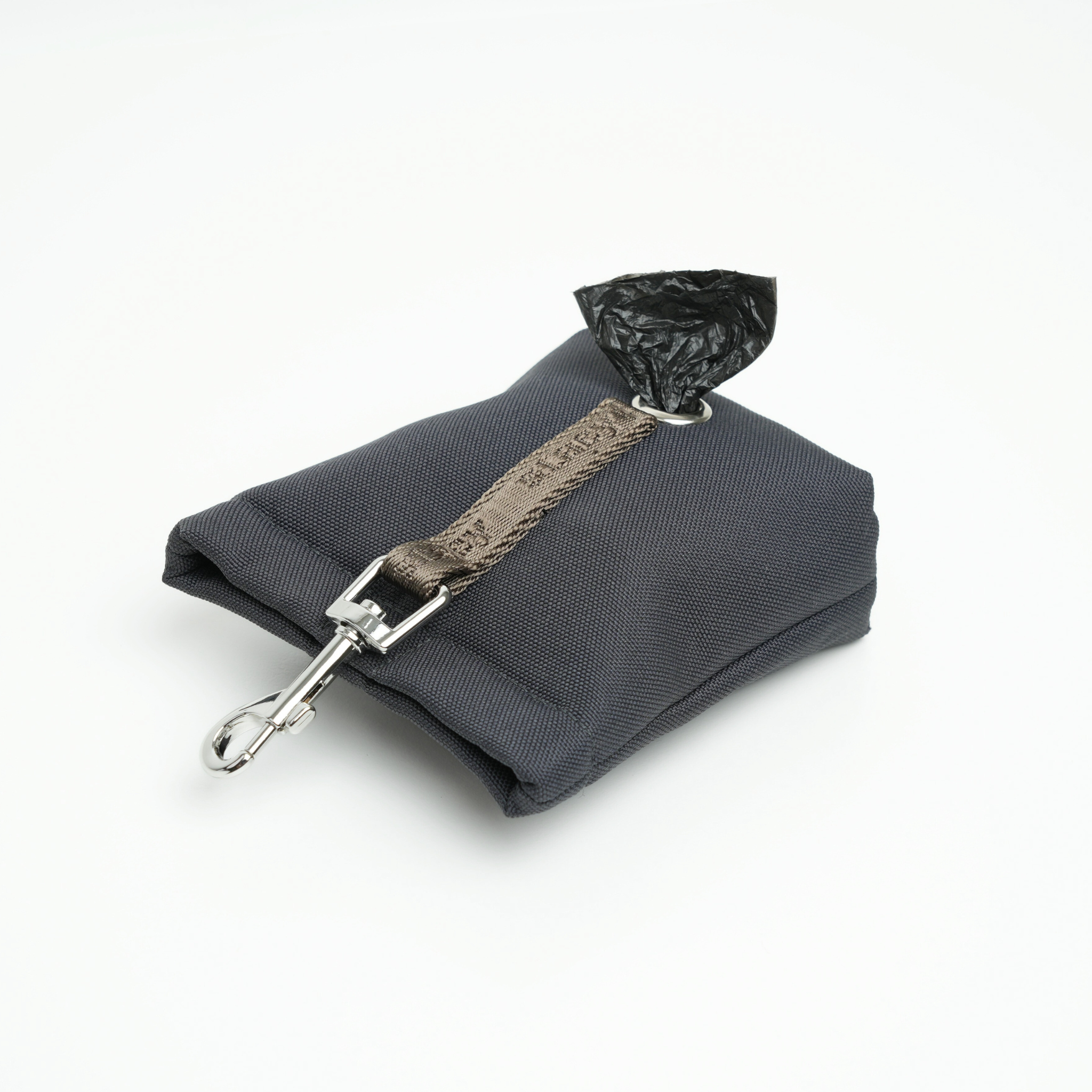 Elma Active Treat Bag w. Waste Bag Holder | Storm